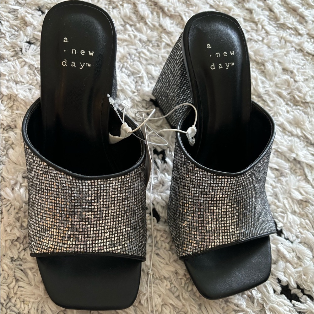 A New Day sparkly silver/black mule heels size 5.5 never worn